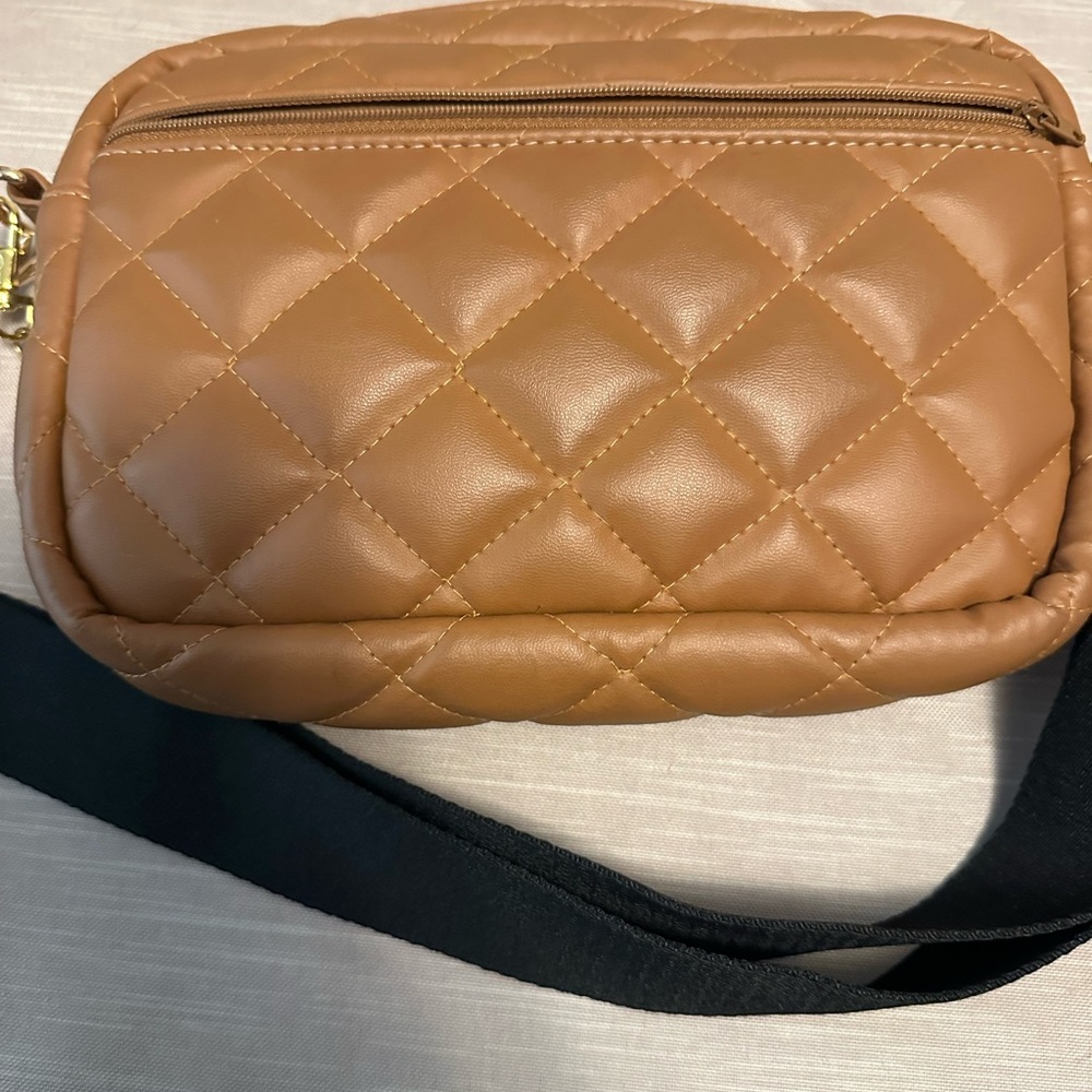 Makeup Junkie Quilted Brown Uptown Bag - Picture 3 of 8